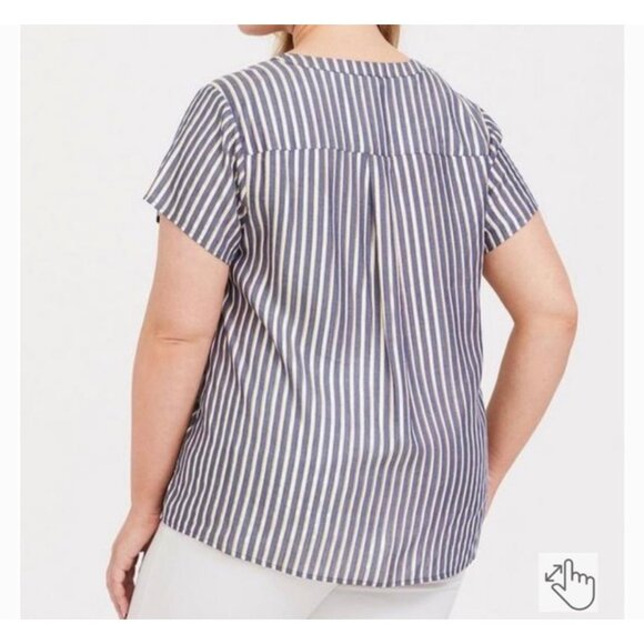 Torrid New Metallic Striped Short Sleeve Blouse W/ Button Detail Size 1X (14-16) - Picture 10 of 14